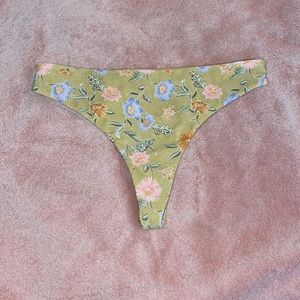 Acacia 22’ Jardin bottom